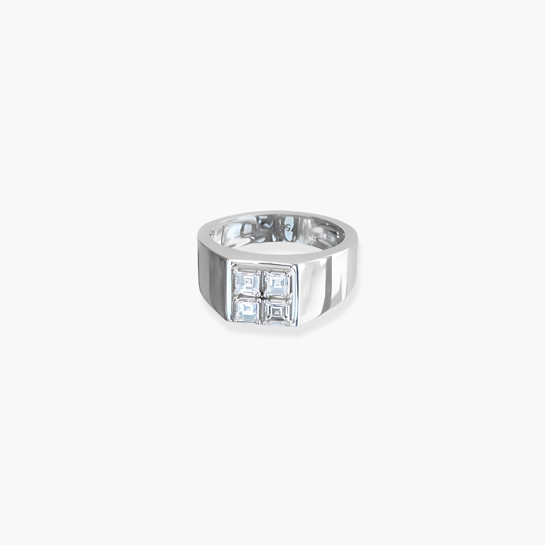 Annabel Signet Diamond Ring