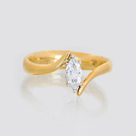 Mona Engagement Diamond Ring